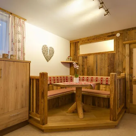 Appartement Praxmarer *