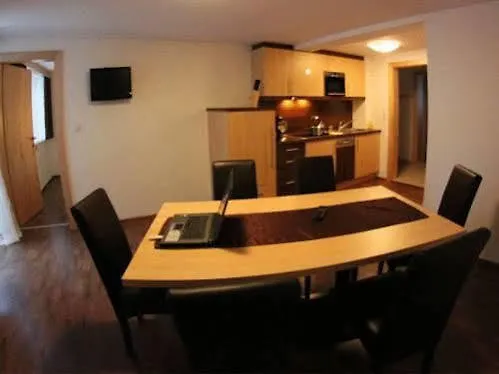 Praxmarer アパート *